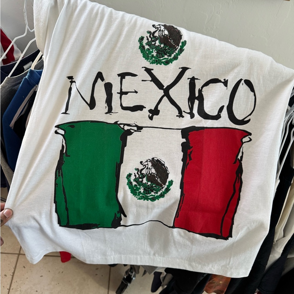 90s Vintage White Mexico Graphic Tee